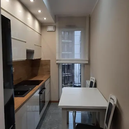 Garbary 84 Parking Free Apartment *